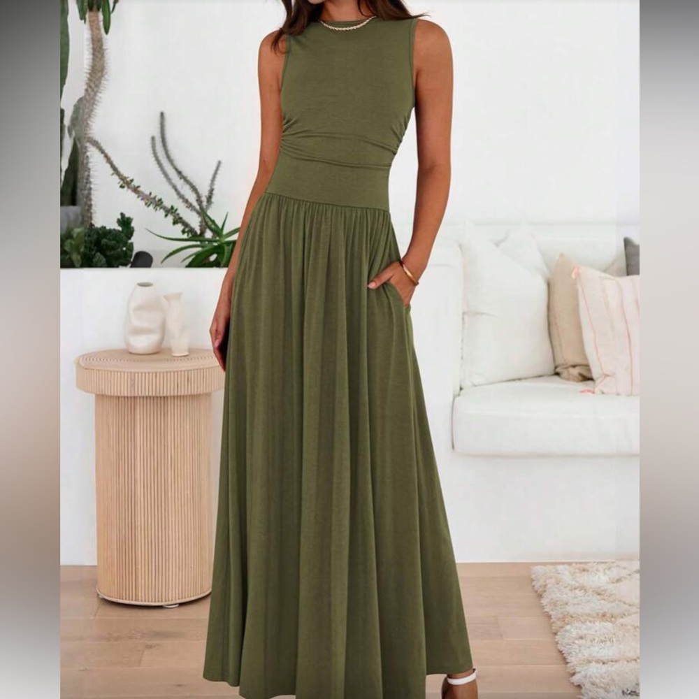 Elegant Green Sleeveless Maxi Dress